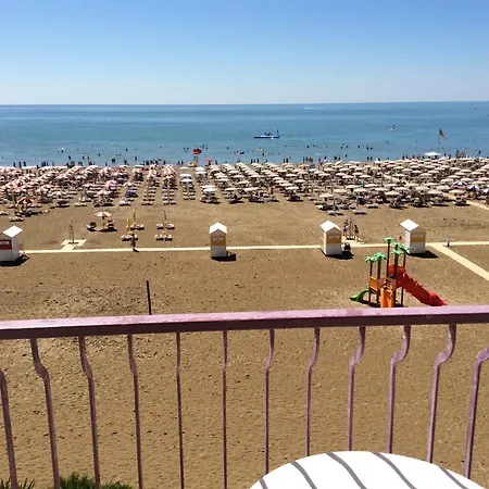 Royal Garni Hotel 3*