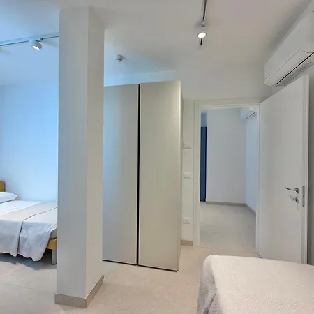 Royal Garni 3*