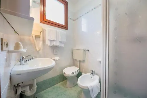 Royal Garni Hotel 3*