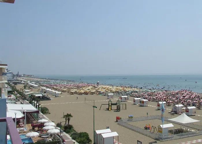 فندق Royal Garni 3*