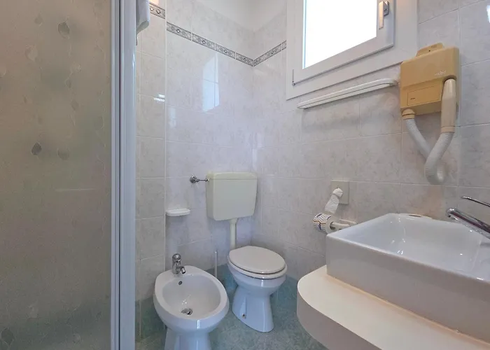 Royal Garni Ξενοδοχείο 3*