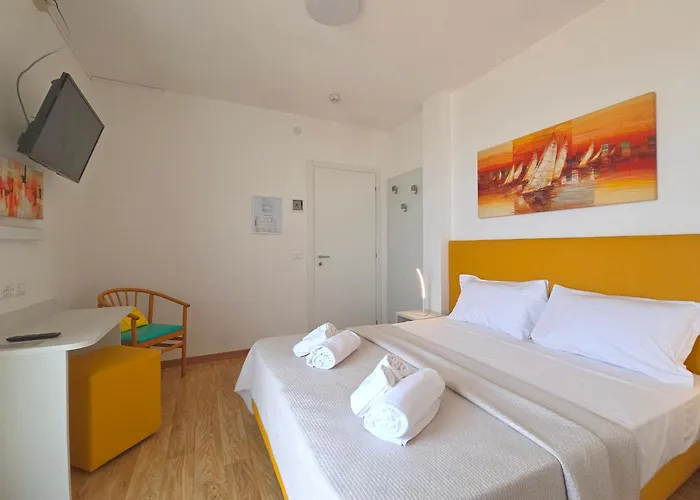 Royal Garni 3*