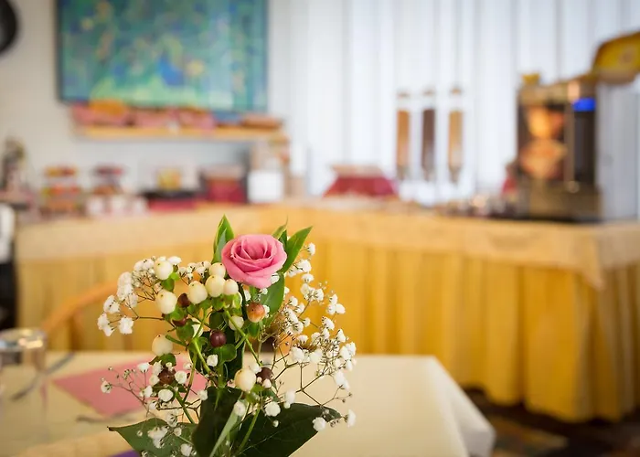 فندق Royal Garni